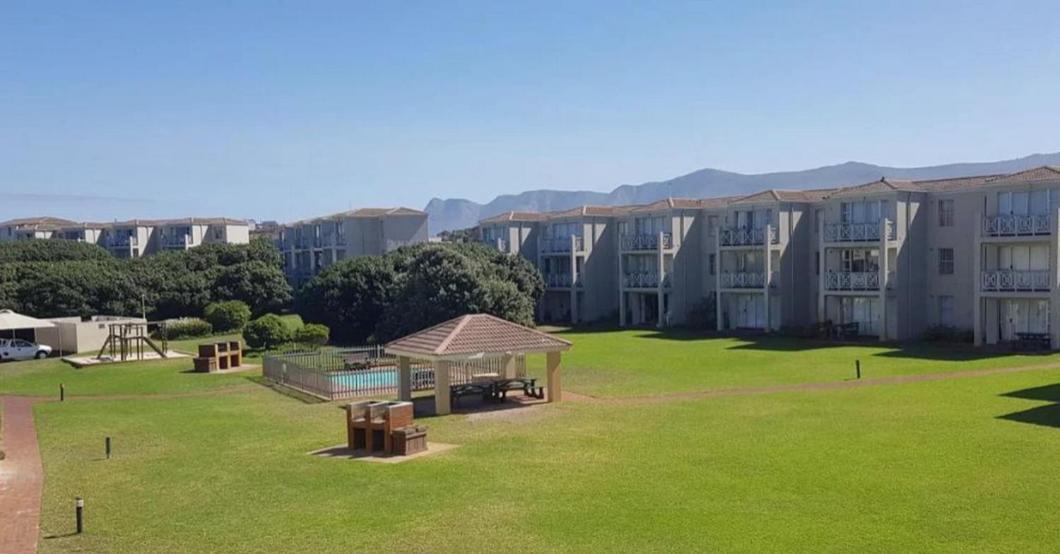 Getaway To Hermanus Beach Club Apartment Bagian luar foto